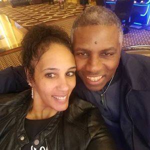 Meet your Posher, Lois